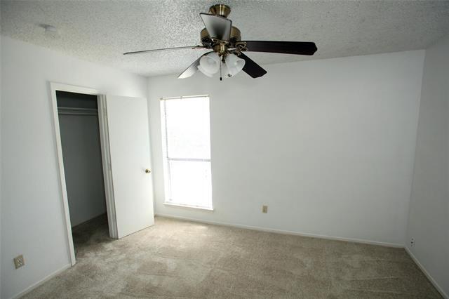 Building Photo - 422 W 4th St