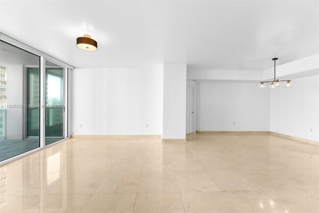 Building Photo - 19400 Turnberry Way