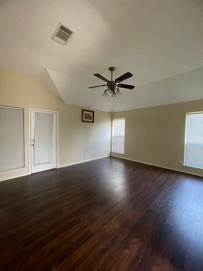 Building Photo - 2420 Creek Crossing Ct