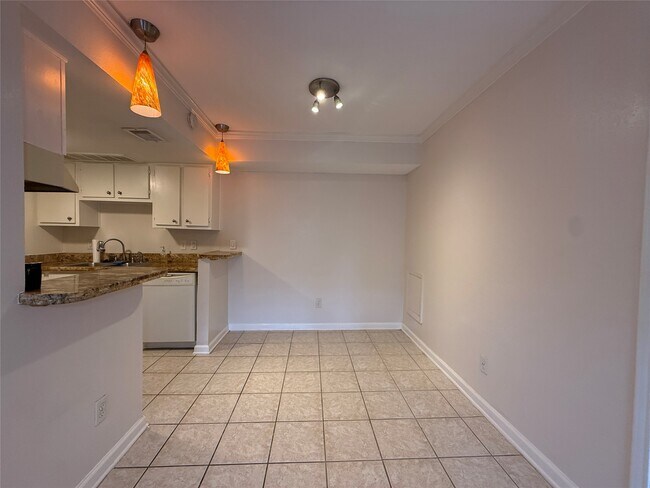 Building Photo - 2250 Bering Dr