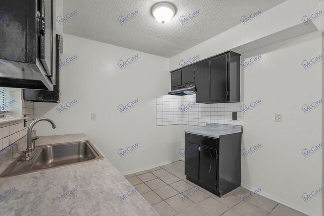 Building Photo - 12212 Duchess Dr