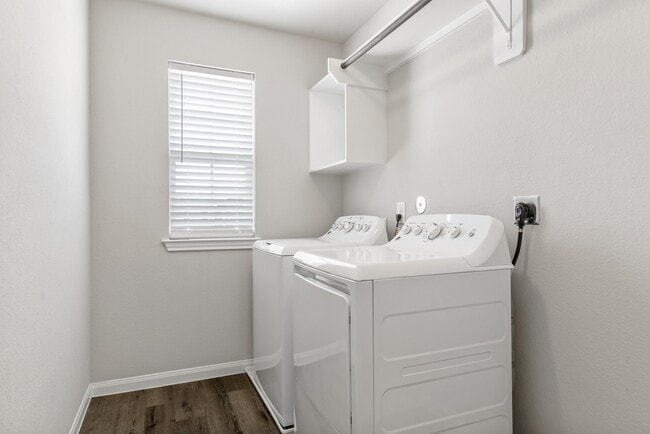 Building Photo - 2519 Moapa Dr