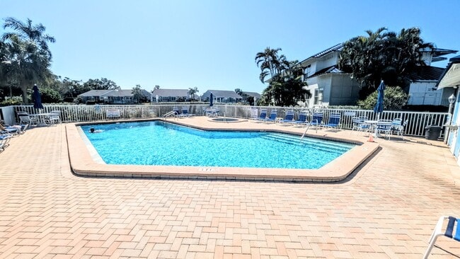 Building Photo - 958 Sandpiper Cir