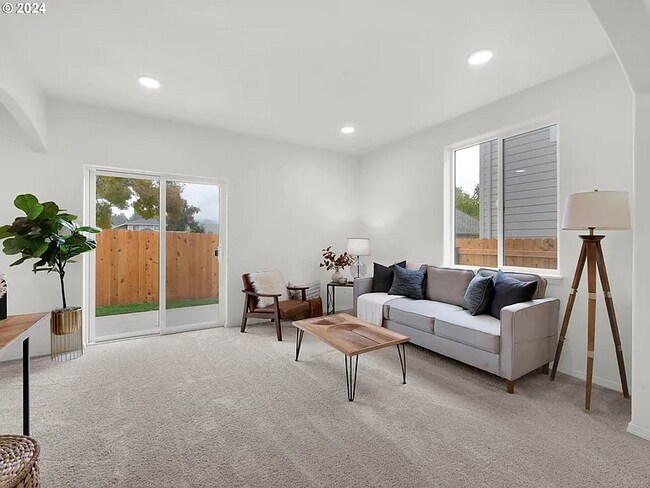 Building Photo - 1152 S 43rd Pl