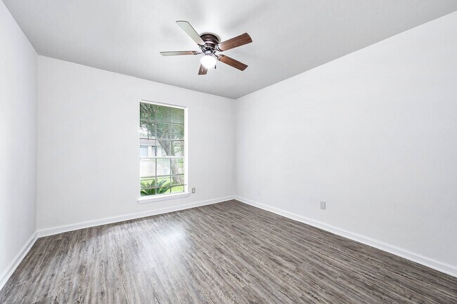 Building Photo - 13706 Towneway Dr