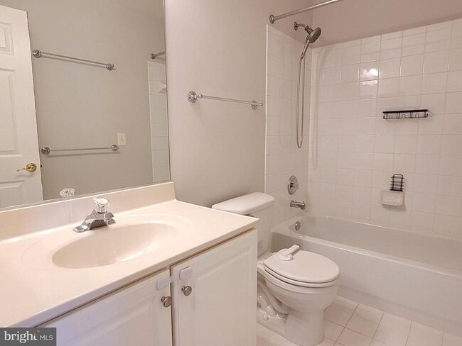 Building Photo - 3618 Sprigg St S