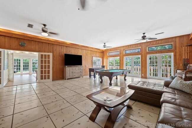 Building Photo - 2400 Delmar Pl