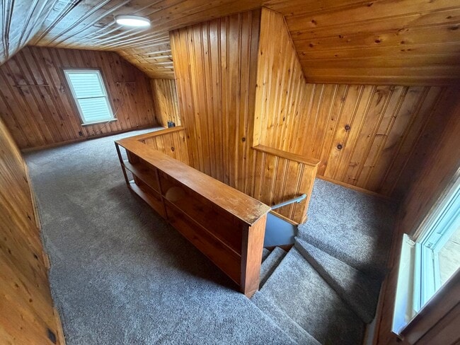 Building Photo - 3bd Bungalow w/basement