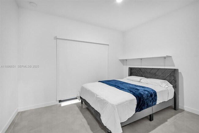 Building Photo - 1337 NW 3rd St