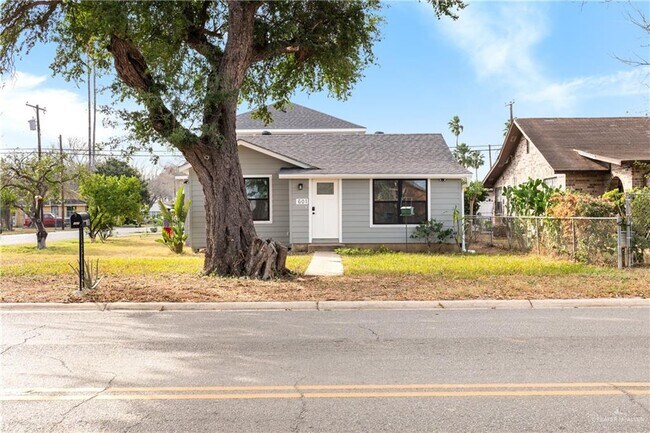 Building Photo - 15 S 6th St