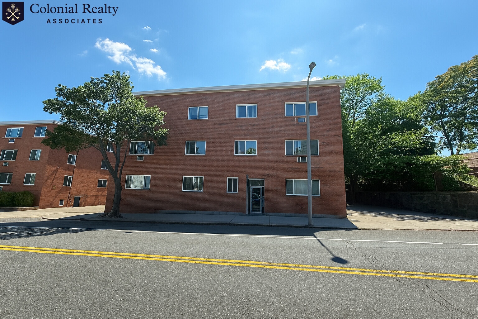 Building Photo - 360 Market St