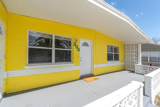 Building Photo - 333 72nd Ave