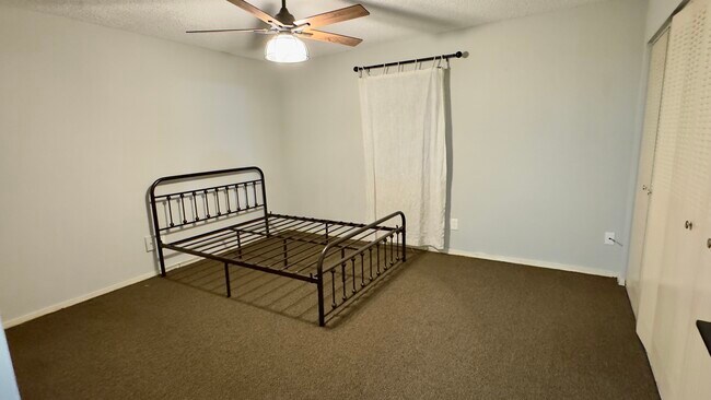 Building Photo - 6519 W Newberry Rd