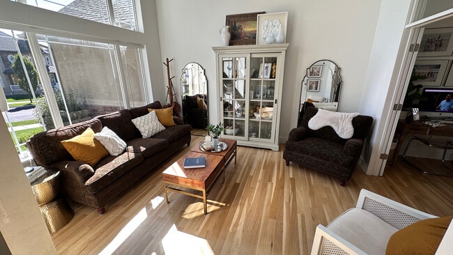 Building Photo - 1369 E 320 N