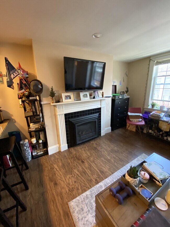 Building Photo - 2 S Cedar Pl