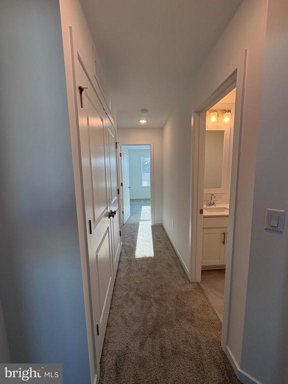 Building Photo - 55 Basswood St