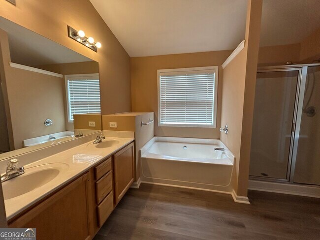 Building Photo - 5730 Sterling Ct