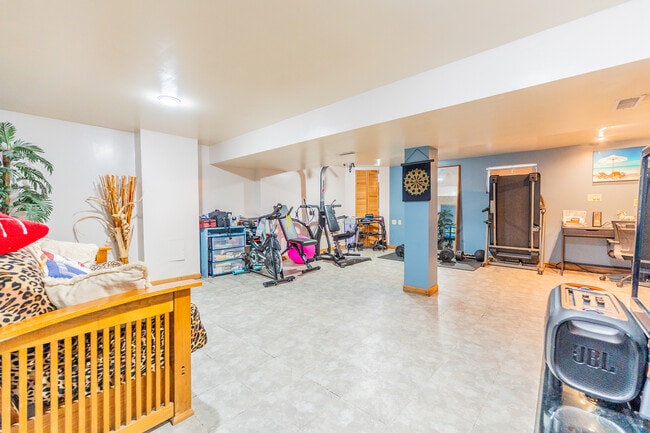 Building Photo - 3536 S 61st Ct