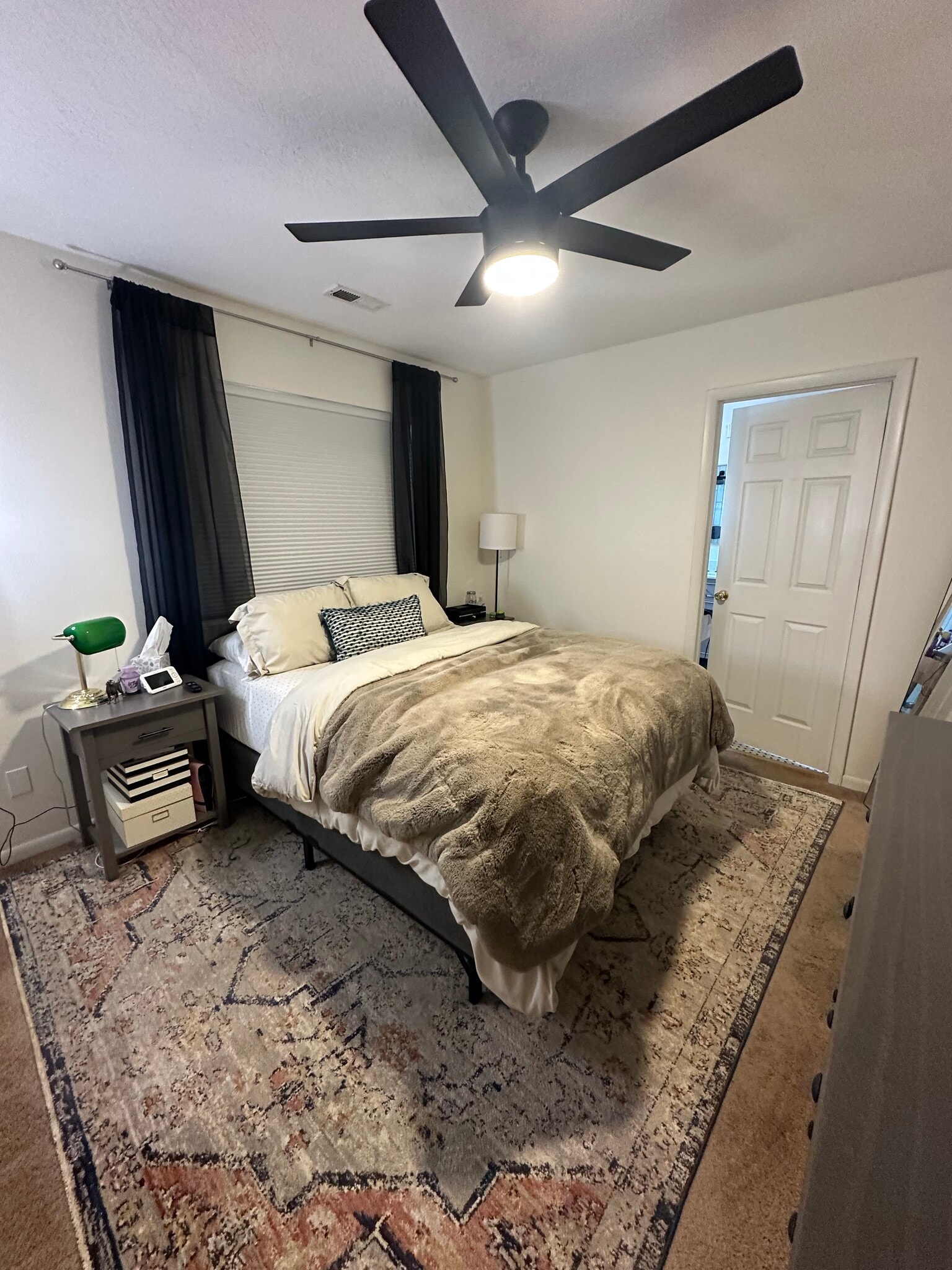 Building Photo - 1097 N Cedar Blvd