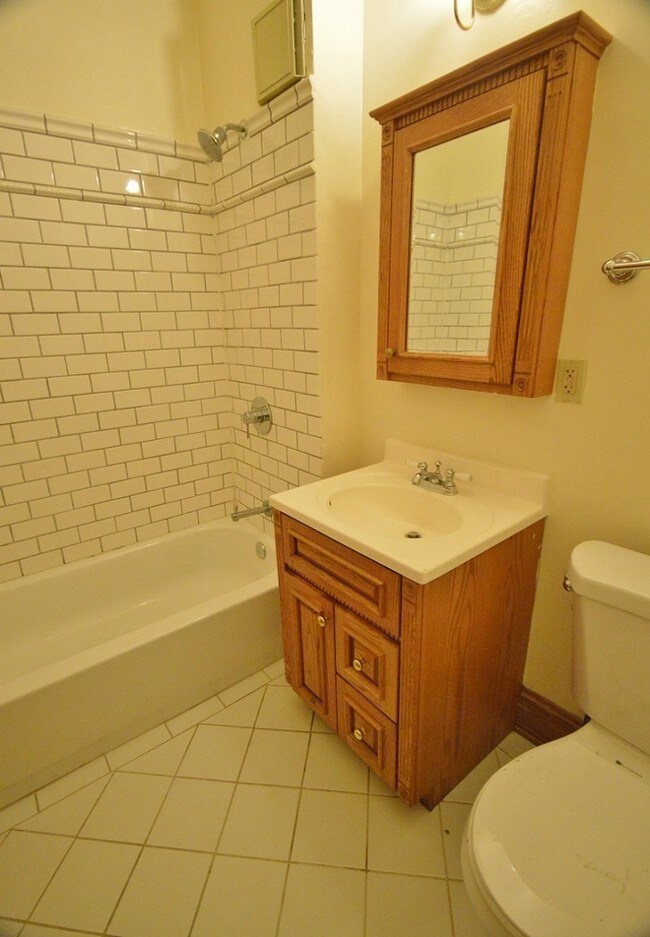 Floorplan - 854 W. Waveland