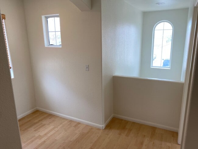 Building Photo - Silverado Ranch Home for Rent