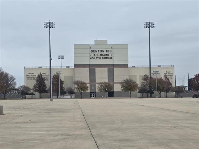 Building Photo - 1324 Stuarts Frst Dr