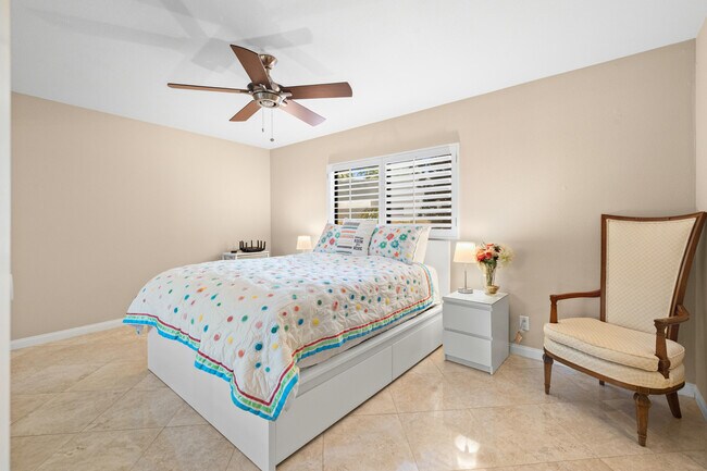 Building Photo - 70520 Gardenia Ct