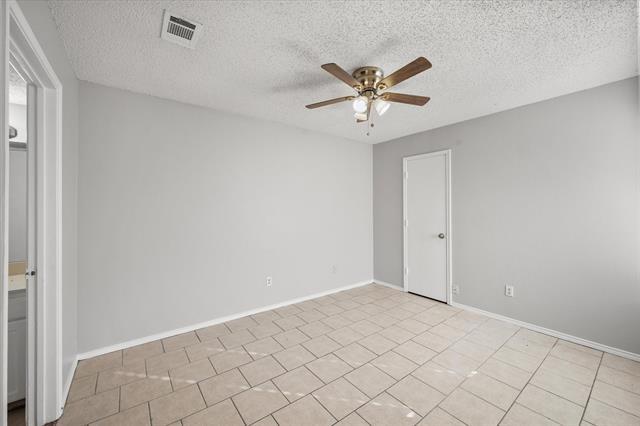 Building Photo - 5821 Mansfield Rd