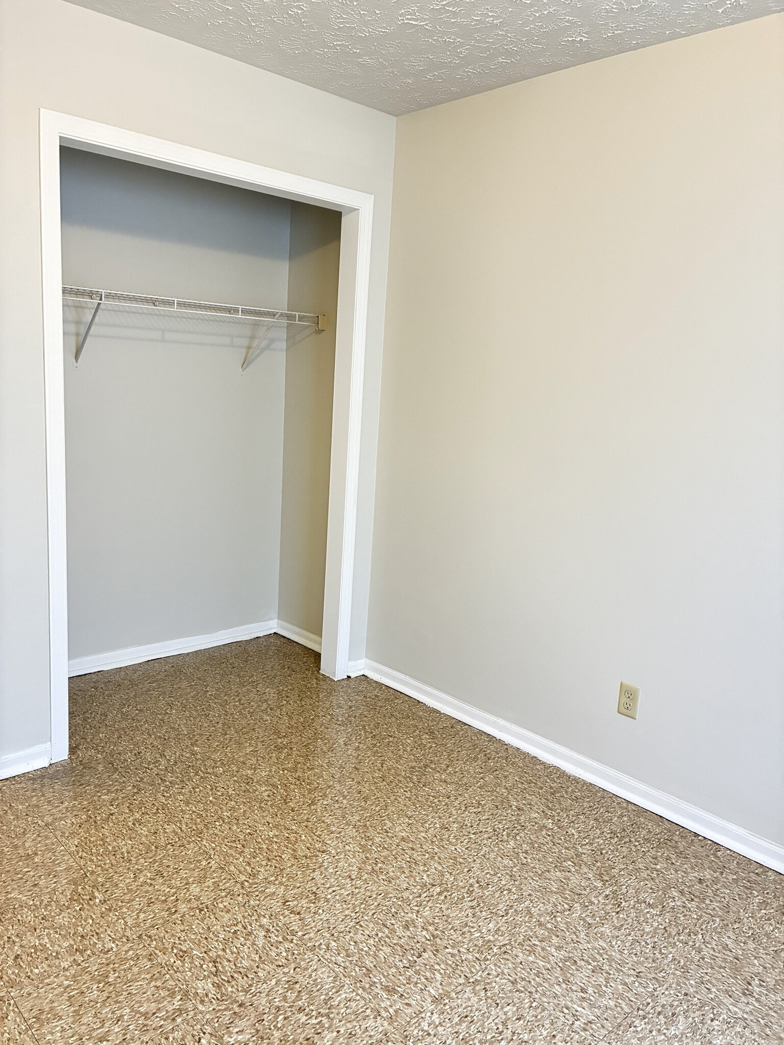 Bedroom 3 View 3 - 2034 5th Ave