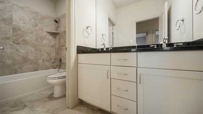 Building Photo - 2745 Troutt Dr