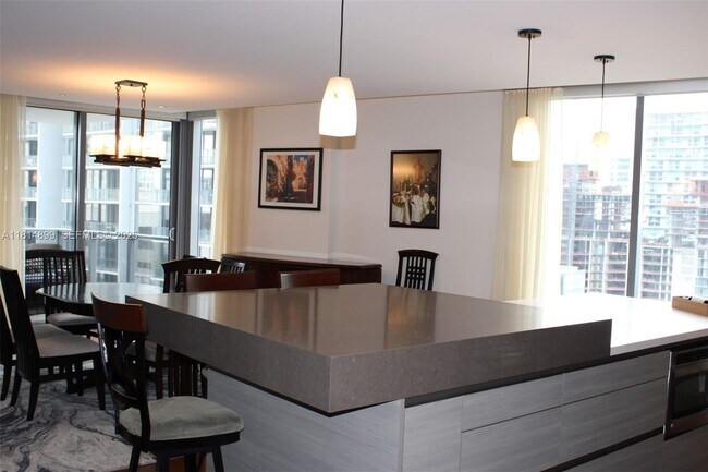 Building Photo - 31 SE 6th St