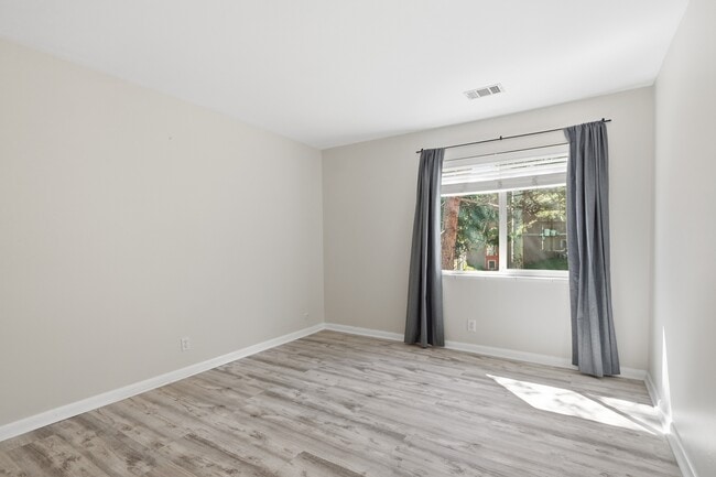 Building Photo - 29656 Buffalo Park Rd