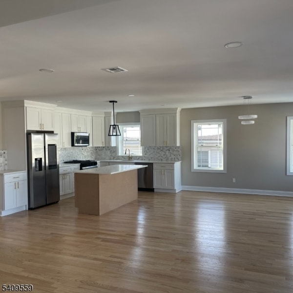 Building Photo - 1297 Avy St