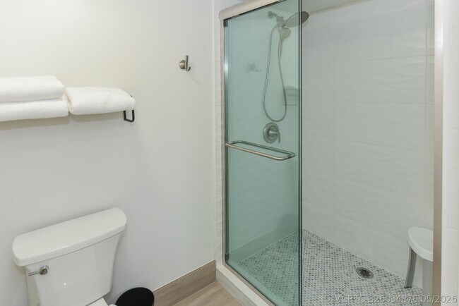 Building Photo - 901 Seafarer Cir