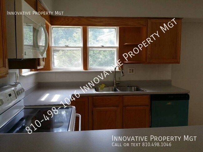 Building Photo - Spacious 4 bedroom , 1 1/2 bath home in Ga...