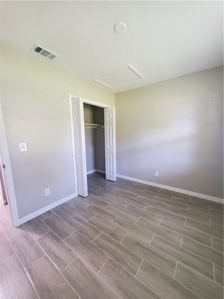 Building Photo - 3300 S 7th St