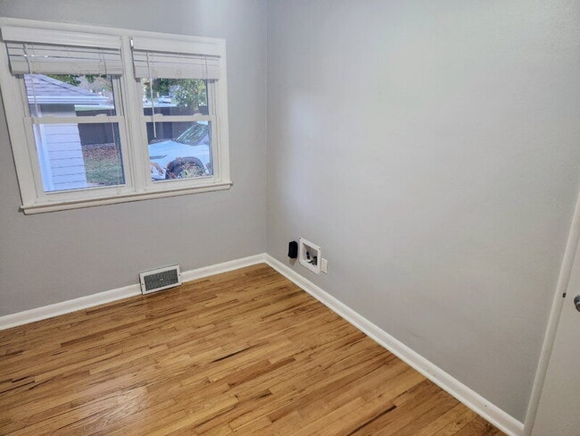 Building Photo - 4001 36th Pl