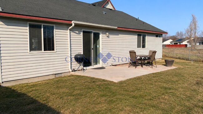 Building Photo - Wonderful Home Next to Nampa's Greenbelt!