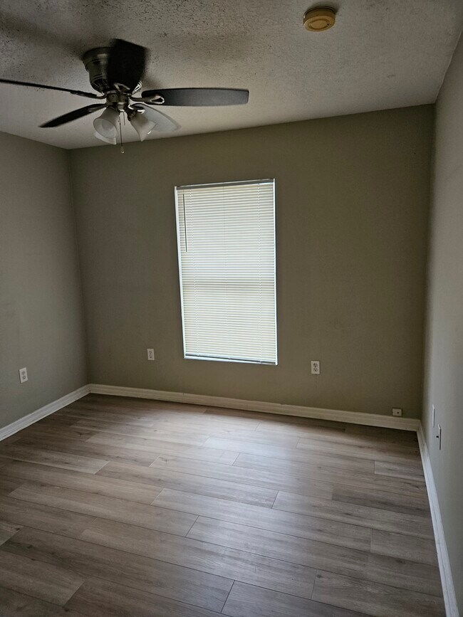 Building Photo - 2833 Stoneland Ln