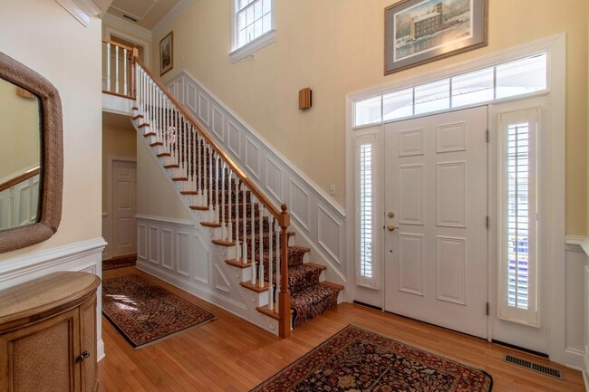 Building Photo - SHORT TERM - FURNISHED OR UNFURNISHED - SINGLE FAMILY - RBYCC