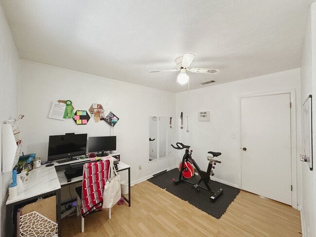 Building Photo - Oak Village - Beautiful 2 Bedroom, 1 Bathroom Townhome