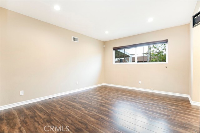 Building Photo - 10524 Canby Ave