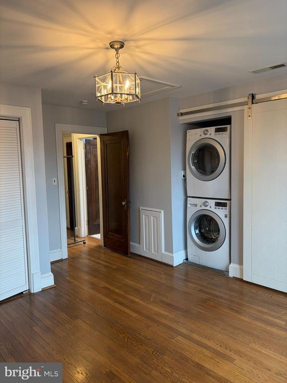 Building Photo - 223 Ingraham St NW