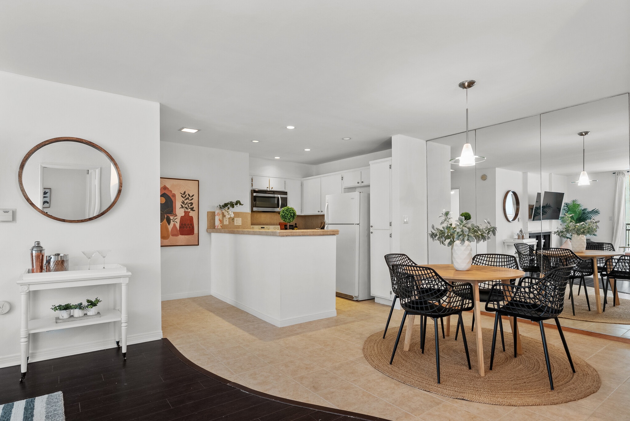 Building Photo - 1885 Veteran Ave