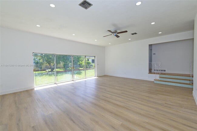 Building Photo - 1411 SW 82nd Ct