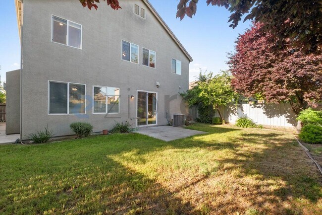 Building Photo - 1137 St Croix Way