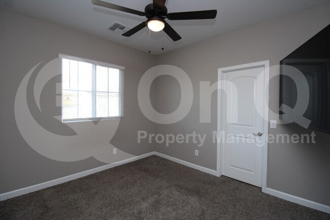 Building Photo - 1255 N Arizona Ave