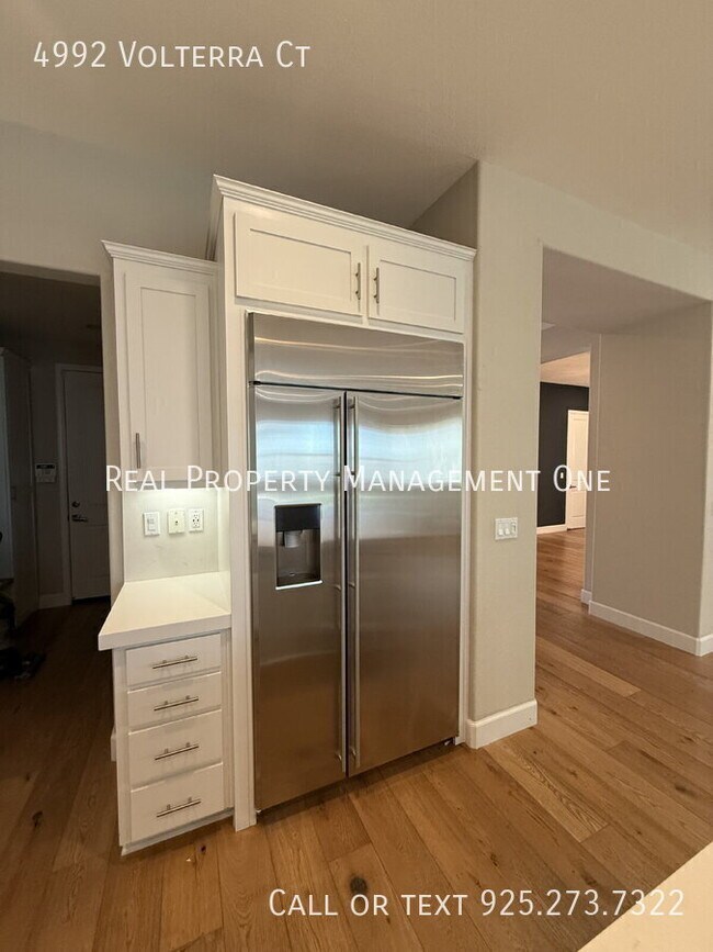 Building Photo - 4992 Volterra Ct