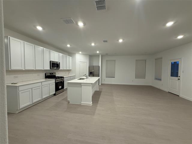 Building Photo - 928 Sugarberry St