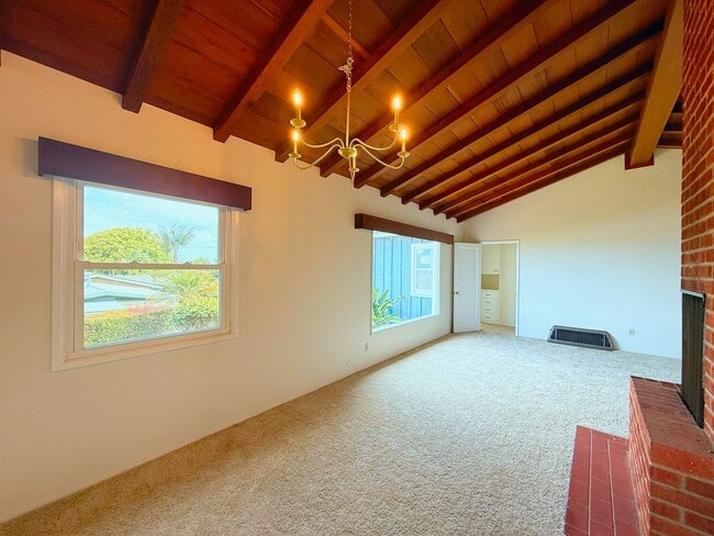 Building Photo - Welcome to your amazing coastal home above Sunset Cliffs